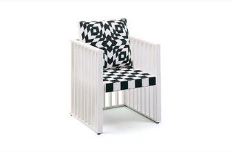 Brezčasno pohištvo veščih rok