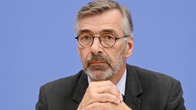 Resno svarilo: Evropa se mora biti sposobna ubraniti vojaškega napada ZDA