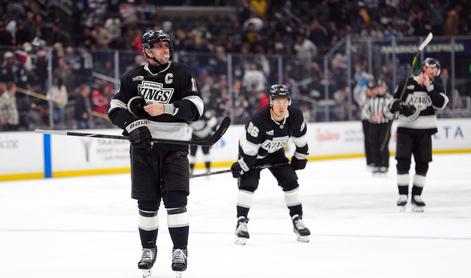 Kopitarjevi Kralji poraženi na domačem ledu