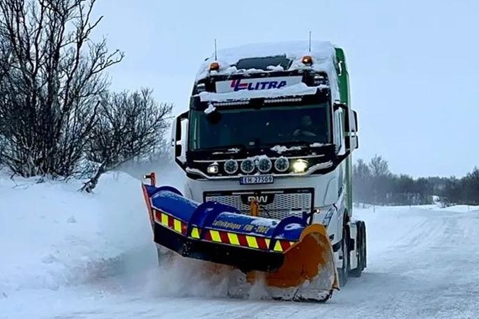 snežni plug Norveška | To je prvi tovornjak s kapaciteto baterije tisoč kilovatnih ur. Na Norveškem opravlja nalogo snežnega pluga. | Foto Norwegian Public Roads Administration