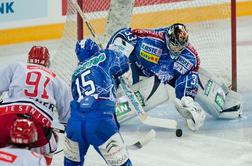 Olimpija korak bližje končnici, Jesenice izgubile