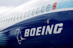 Boeingu med vzletom odpadlo kolo