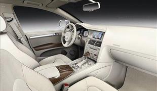 Audi Q7 coastline