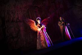 Žive jaslice v Postojnski jami