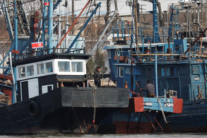 ladja, južna koreja, čoln | Foto Reuters