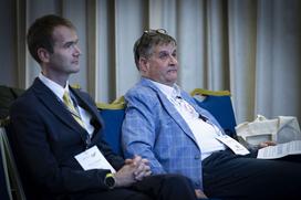 Posvet Poslovanje z nepremičninami