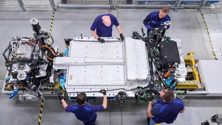 Baterijski paket BMW izdeluje v isti tovarni kjer poteka proizvodnja iX1. | Foto: BMW