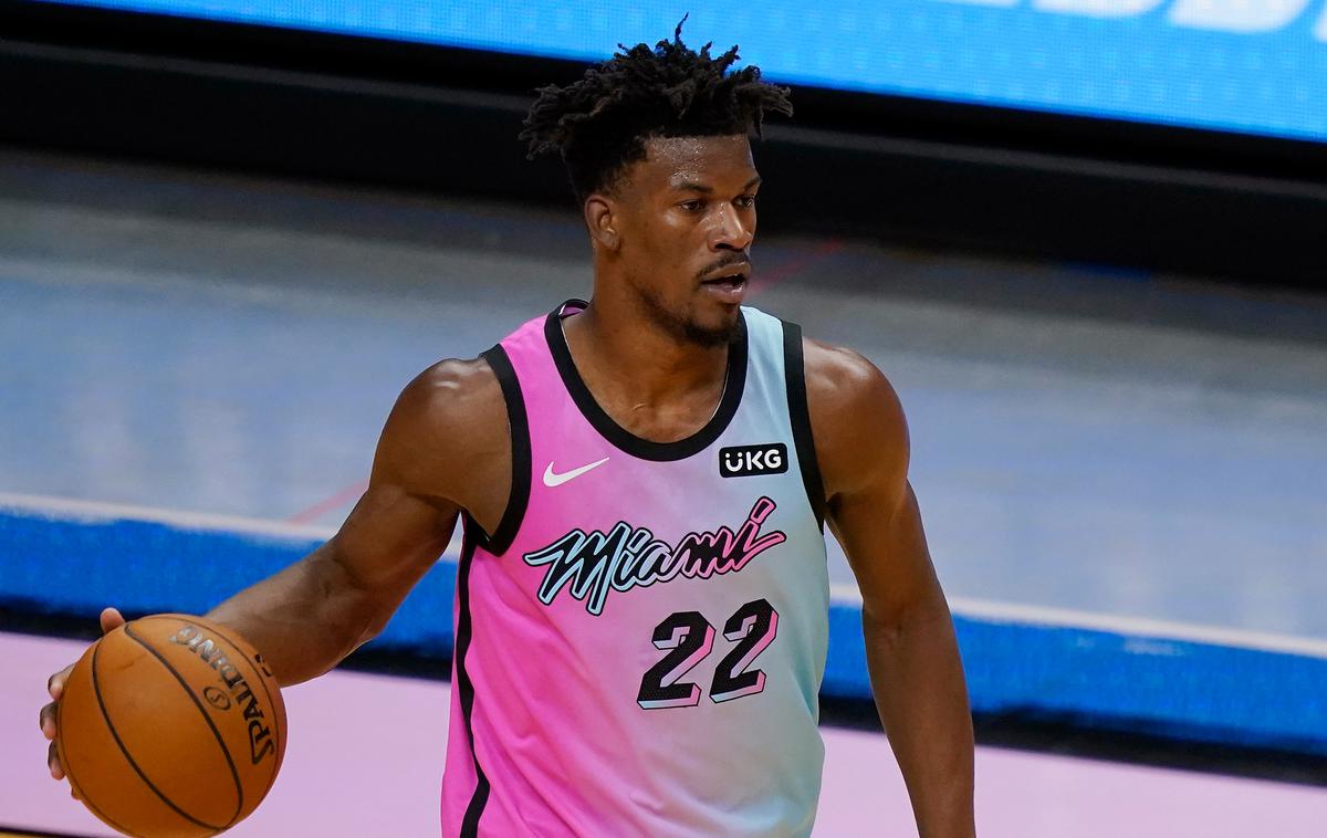 Jimmy Butler | Jimmy Butler je k četrti zaporedni zmagi vročice (101:94) prispeval trojni dvojček.  | Foto Guliverimage/Getty Images