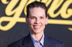 Igralka Hilary Swank je pri 52 letih znova noseča