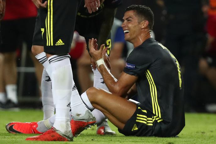 Cristiano Ronaldo | Cristiano Ronaldo je obračun z Valencio končal že po slabe pol ure. | Foto Reuters