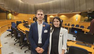 Srbski študenti po zavzetju Strasbourga tečejo v Bruselj, postanek v Mariboru