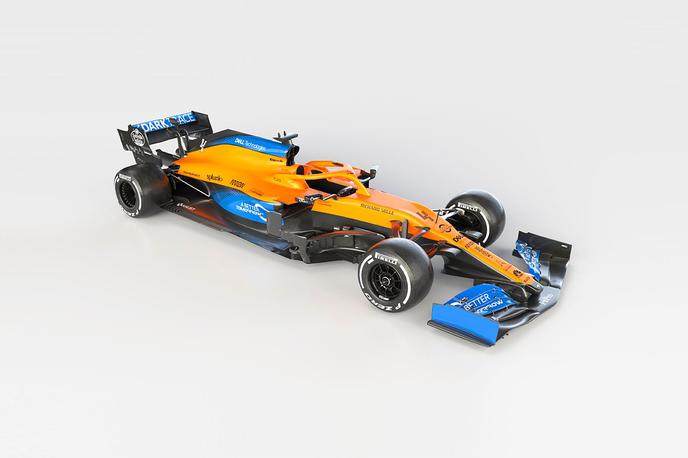 McLaren | McLarenova dirkača se zavedata težkega položaja.