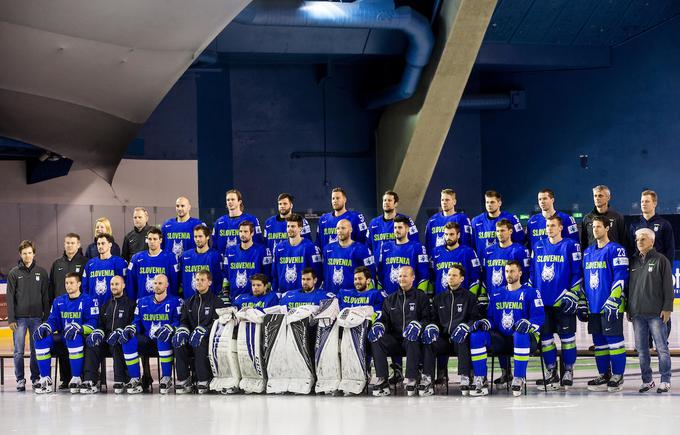 Slovenska hokejska reprezentanca ostaja na 15. mestu. | Foto: Vid Ponikvar