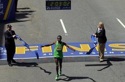 Mutai pretekel bostonski maraton v času 2;03:02