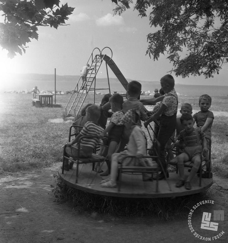 Otroško okrevališče Debeli Rtič, junij 1966 Otroško okrevališče Debeli Rtič, junij 1966 | Foto: Svetozar Guček, hrani: MNZS