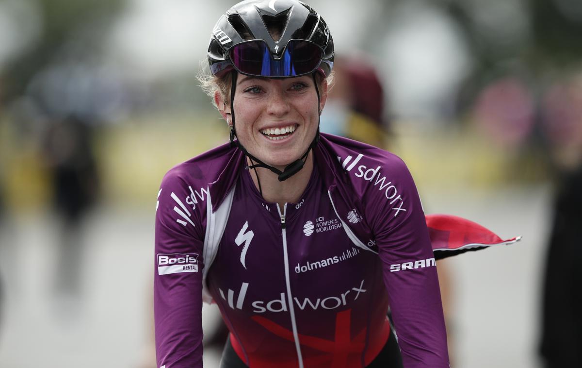 Demi Vollering | Demi Vollering je dobila zadnjo etapo dirke po Burgosu, skupne zmage pa se je veselila Francozinja Juliette Labous. | Foto Reuters