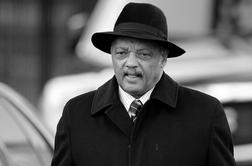 Umrl nekdanji predsedniški kandidat Jesse Jackson