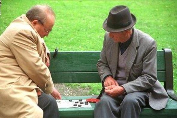 Leta 2060 bo dobra tretjina Slovencev starejših od 65 let