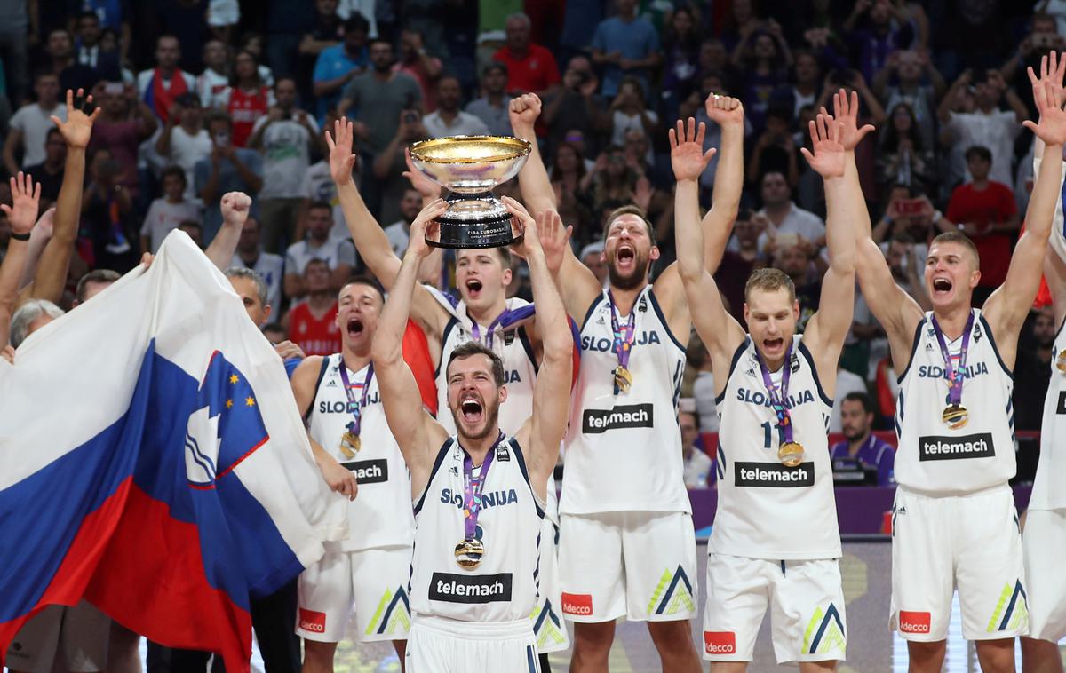Slovenija Prvak 2017 Istanbul | Na današnji dan leta 2017 je Slovenija postala evropski prvak v košarki. | Foto Reuters