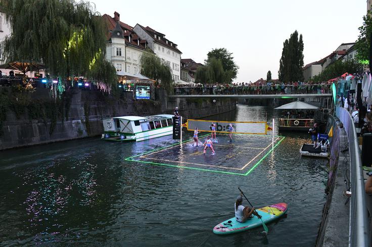 odbojka na Ljubljanici odbojka na Ljubljanici | Foto: Aleš Oblak