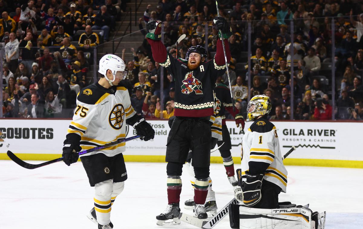 Arizona Coyotes Boston Bruins | Hokejisti Arizone so na kolena spravili vodilno moštvo tekmovanja Boston. | Foto Guliverimage