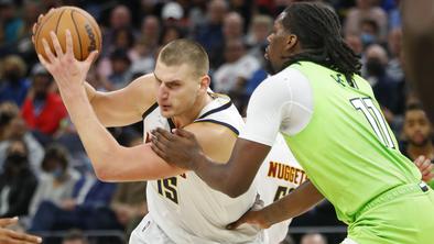 Dragić obsedel, Jokić spet izjemen