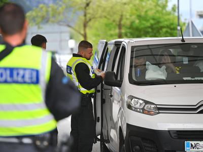 Pretres za smučarsko zvezo: pri članu našli 120 tisoč evrov in seznam prejemnikov