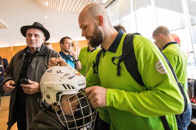 Edini s hokejskega olimpijskega seznama, ki igra v slovenskem klubu, Andrej Hebar je pri 33-letih dočakal olimpijski nastop. | Foto: Morgan Kristan / Sportida