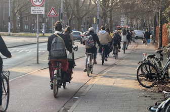 Amsterdam izza volana: avtomobil tu ni več samoumeven – in ne več glavni