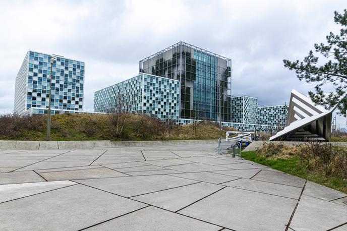 Mednarodno kazensko sodišče (ICC), Haag | Mednarodno kazensko sodišče (ICC) je danes obsodilo sankcije, ki so jih proti še štirim sodnikom in tožilcem tega sodišča uvedle ZDA. Označilo jih je za očiten napad na njegovo neodvisnost, poroča francoska tiskovna agencija AFP. | Foto Guliverimage