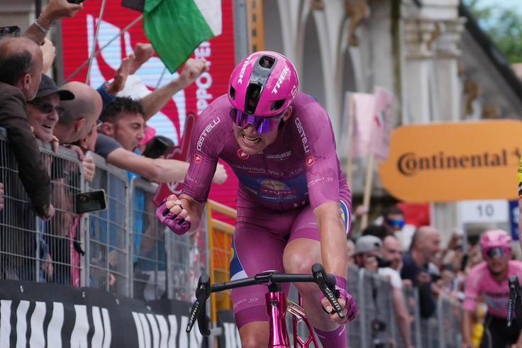 Mads Pedersen je po novem tretji kolesar sveta. | Foto: LaPresse