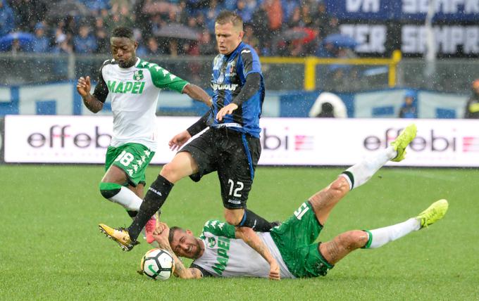 Josip Iličić se v deževnem Bergamu na tekmi proti Sassuolu ni najbolje znašel. | Foto: Getty Images