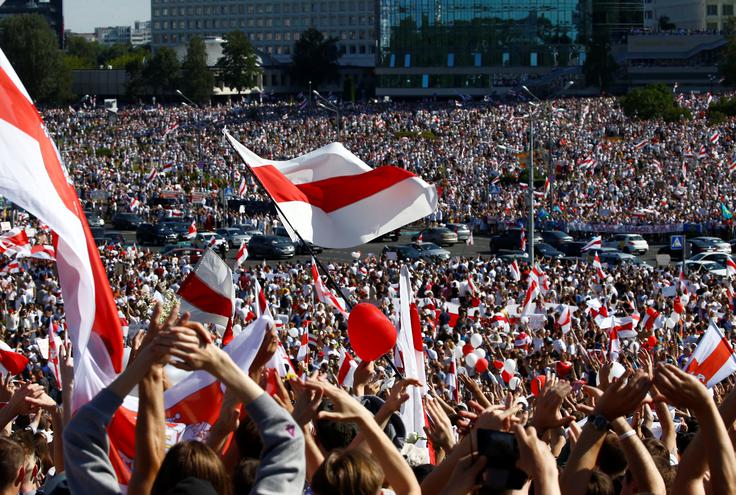 Belorusi že deset dni protestirajo proti aktualni vladi. | Foto: Reuters