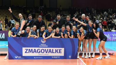 V boj za odbojkarski pokal 77 ekip