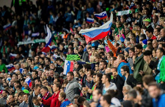 V Skopju bo slovensko reprezentanco bodrilo vsaj 1.000 navijačev. | Foto: Vid Ponikvar