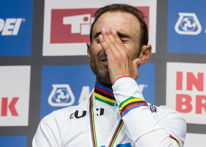 Veliki junak je postal 38-letni Alejandro Valverde, ki je po šestih medaljah le dočakal tudi zlato na svetovnem prvenstvu. | Foto: Vid Ponikvar