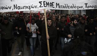 V Atenah demonstracije ob obletnici smrti najstnika, ki ga je ubil policist
