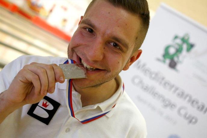 Navdušenci bowlinga na nogah: Slovenija do prve medalje
