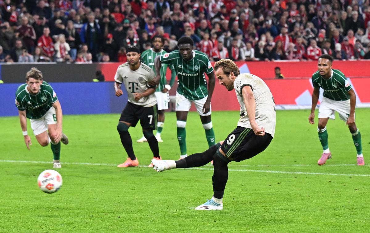Bayern München Harry Kane | Harry Kane je ob koncu prvega polčasa z bele točke povišal na 2:0. | Foto Reuters