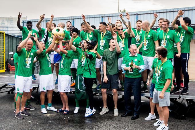 Koliko nogometašev, ki so Olimpiji pomagali do dvojne krone, bo poleti še zapustilo Ljubljano? | Foto: Žiga Zupan/Sportida