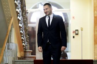 Zaposlitev Črnčeca v SDH brez ugotovljenih kršitev integritete, KPK predlaga ureditev vrtljivih vrat