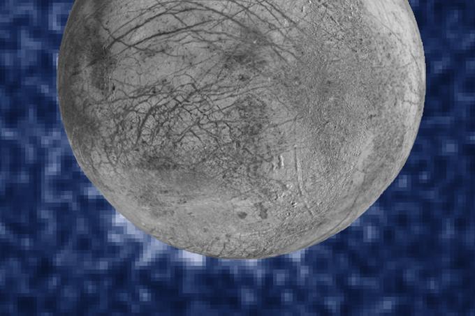 Vesoljski teleskop Hubble je pred kratkim tudi na površini Evrope zaznal izbruhe vodne pare (bele lise na južnem polu lune). Tudi to je eden od razlogov za organizacijo misije proti Evropi. | Foto: Reuters