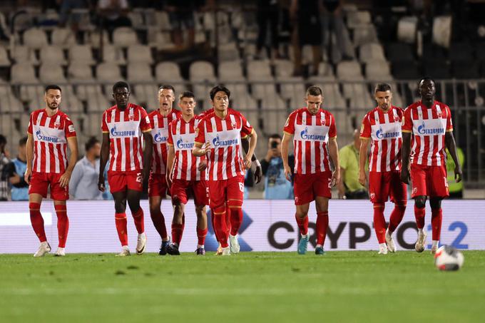 Crvena zvezda je 174. večni derbi dobila s 4:0 in pozabila na boleč poraz v ligi prvakov proti Benfici (1:2). | Foto: Guliverimage