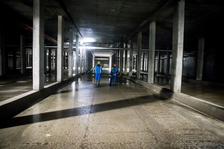 V zadrževalnem bazenu A2, ki zadrži prvi padavinski val, bi zlahka prirejali modne dogodke, smo ugotovili med našim obiskom. | Foto: 