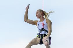 Janja Garnbret se v lov na medaljo podaja kot najboljša v polfinalu! Mia Krampl 17.