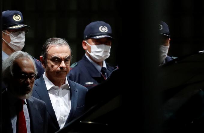 Interpol je za Ghosnom, ki je na Japonskem čakal na sojenje zaradi domnevnih finančnih malverzacij, izdal najvišjo stopnjo tiralice. | Foto: Reuters
