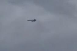 Zastrašujoče: ruski Su-35 brez komunikacije nad EU #video