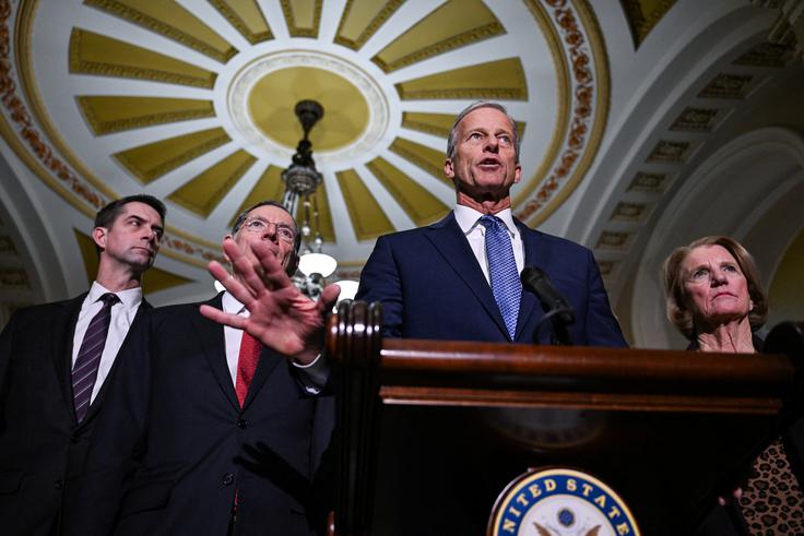 Vodja republikanske večine v senatu John Thune je Trumpovo idejo zavrnil že v ponedeljek. | Foto: Reuters