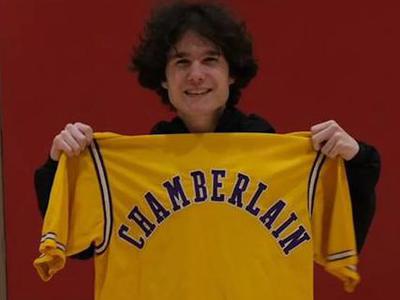 Jakna za tri dolarje legende NBA na dražbi prinesla 89.000 dolarjev