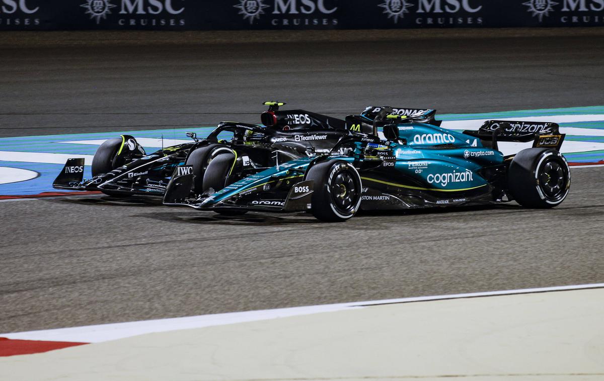 Lewis Hamilton VN Bahrajna | Lewis Hamilton se v Bahraju ni mogel kosati niti z Astonom Martinom Fernanda Alonsa. | Foto Guliver Image